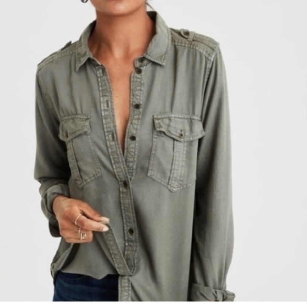 SOLD NWT American Eagle olive green military button up top boyfriend fit